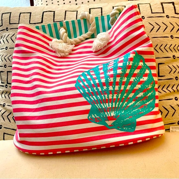 New Canvas & Pool Bag PRICE DROPPED - Picture 3 of 6